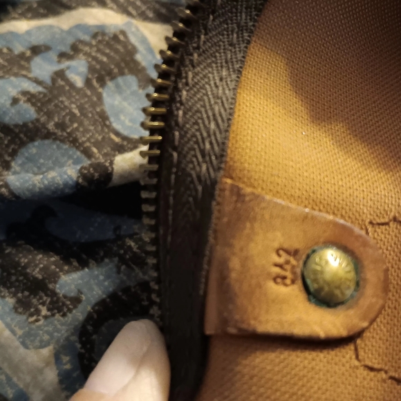 "Authentic" Louis Vuitton Speedy 25 - Picture 11 of 16